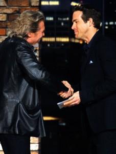 2011__05__Jeff_Bridges_Ryan_Renolds_May6news 227&#215;300.jpg