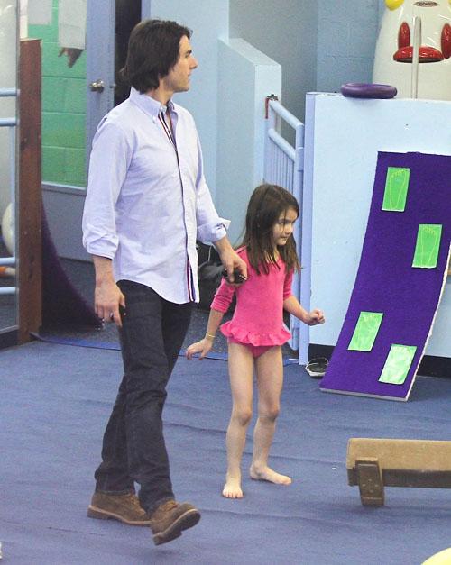 2011__08__tom suri cruise aug9 63.jpg