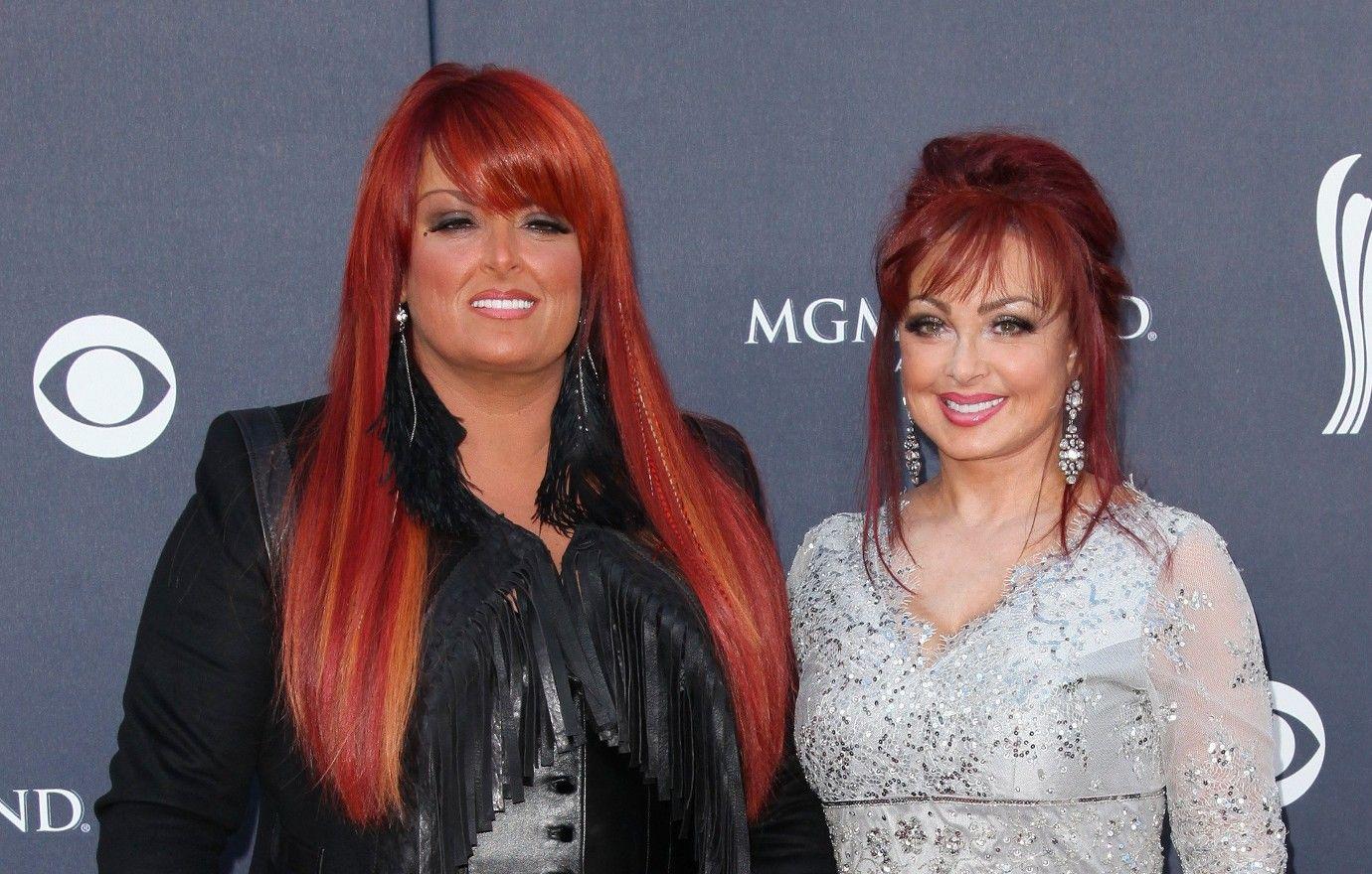 wynonna judd worries missed warning signs mother naomi suicide