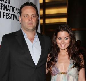 2010__12__Vince_Vaughn_Kyla_Weber_Dec20news 300&#215;285.jpg